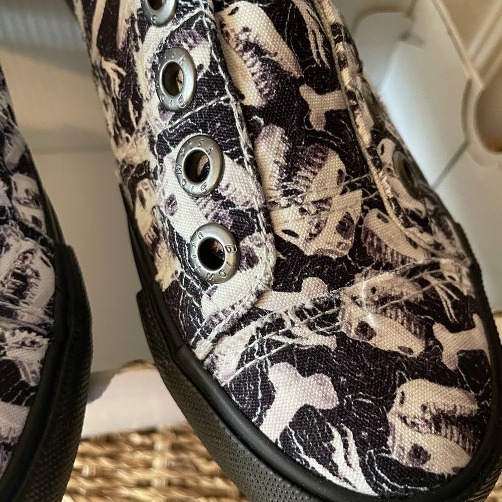Blowfish Malibu Kids Dinosaur Print Bones Black and White Kids Loafers 1 NWT - Picture 5 of 14